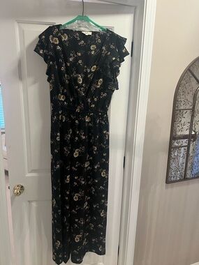 Black Floral Maxi Dress with Ruffle Sleeves